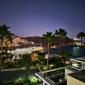 Ocean & Pool View Apartamento